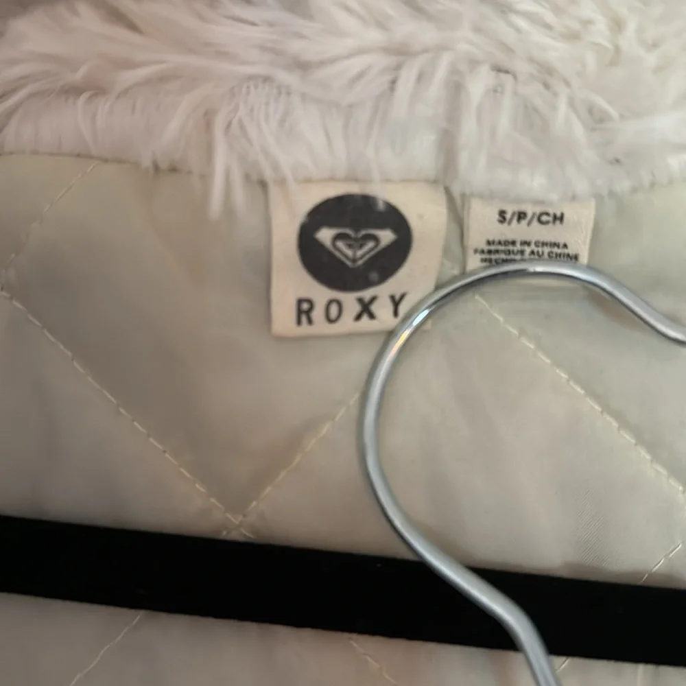 Roxy Winter Jacket - Picture 8 of 9